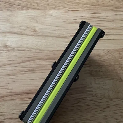 Ví đựng tiền tối giản với ngăn chứa hóa đơn