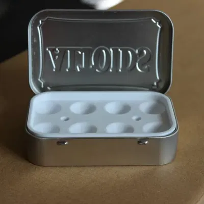 Bảng màu nước Altoids Tin với giá đỡ cọ vẽ