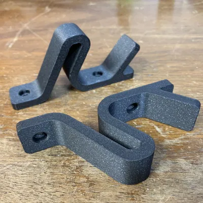 Móc treo áo khoác kiểu dáng độc đáo và hiện đại