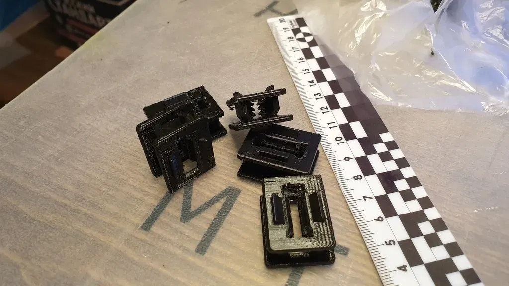 Cái kẹp đường ống nhiên liệu Volvo 8683718 được cải tiến - Image 2