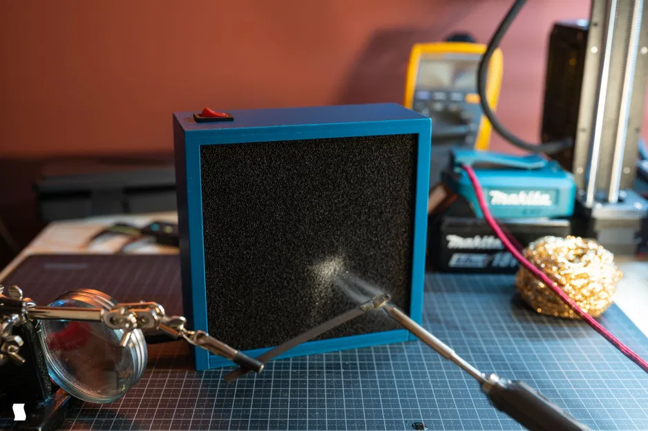 Máy hút khói hàn kiểu tối giản - Image 1