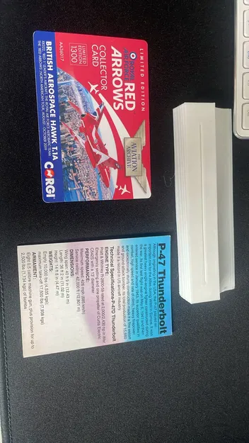 Giá đỡ cho thẻ sưu tập máy bay - Image 1