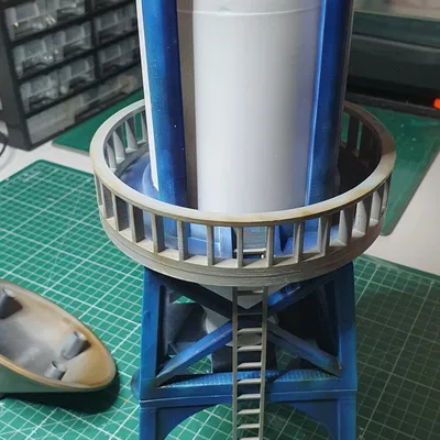 Tháp nước tự chế cho việc tưới cây