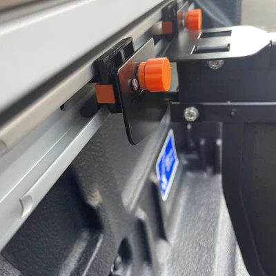 Kẹp cố định phân chia giường Ford Ranger