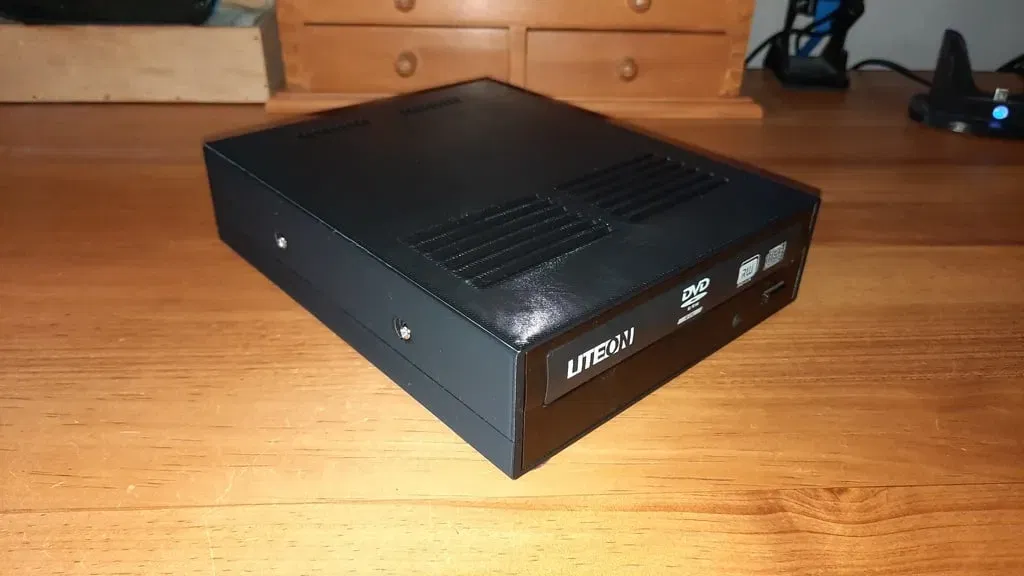 Vỏ ổ đĩa DVD 2 mảnh sử dụng bo mạch Hitachi Simpledrive - Image 1