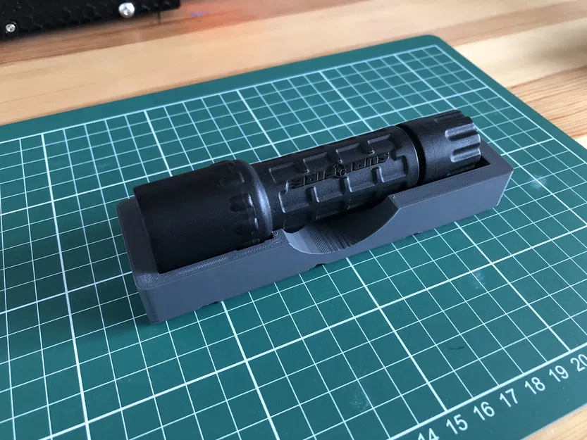 Giá đỡ đèn pin Surefire Gridfinity 3,5 - Image 1