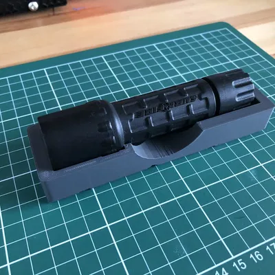 Giá đỡ đèn pin Surefire Gridfinity 3,5