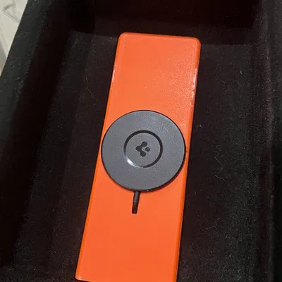 Bảng gắn MagSafe cho tay vịn trung tâm Audi A6 C6