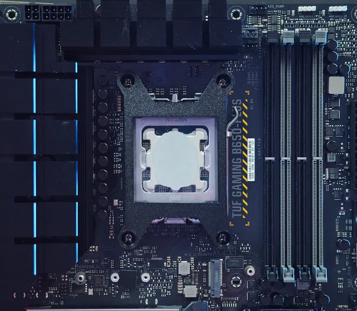 Giá đỡ CPU AM4/AM5 minh họa sự phân bố keo tản nhiệt - Image 1