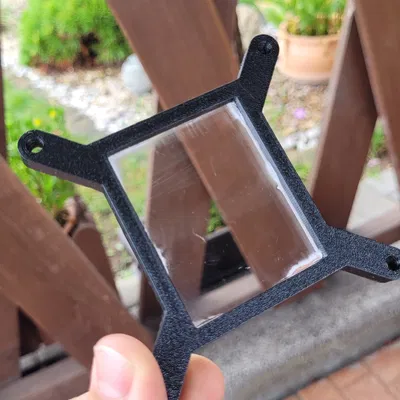 Giá đỡ CPU Socket 1700 cho phép hiển thị keo tản nhiệt