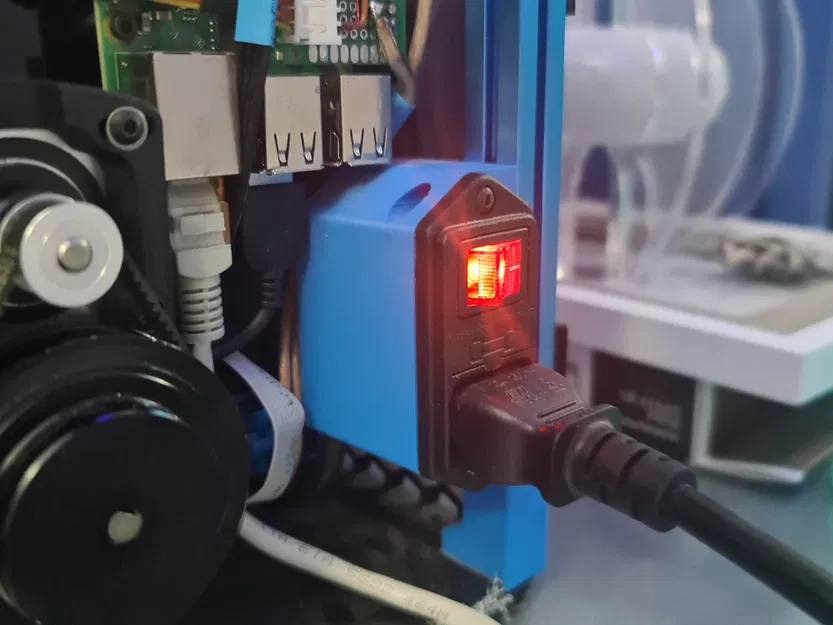 Giá đỡ Voron 0 cho ổ cắm C14 - Image 1