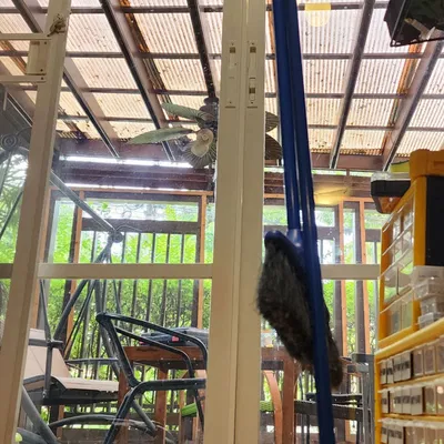 Tủ đựng chổi tiện lợi cho gia đình