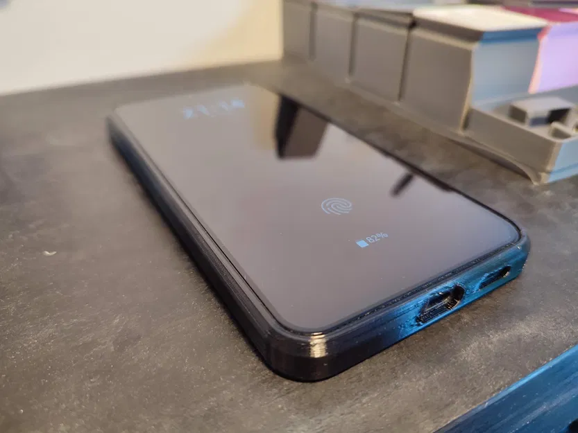 Ốp lưng Samsung Galaxy S22+ với thiết kế bảo vệ camera - Image 2