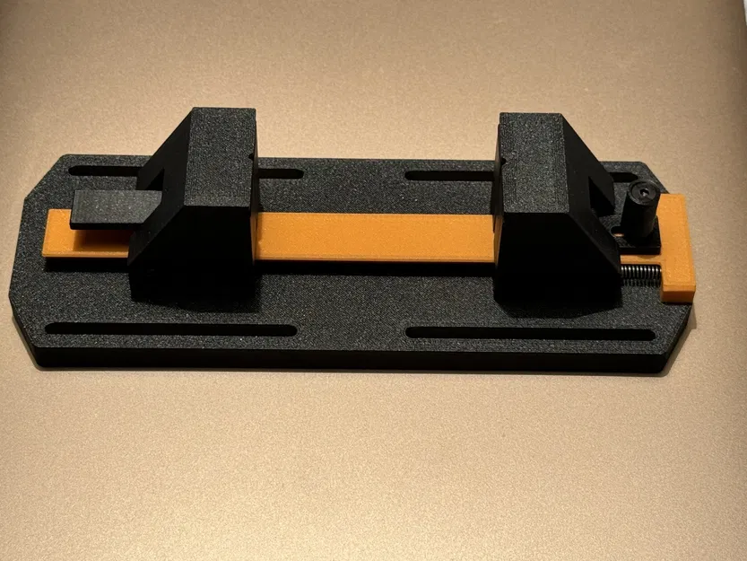 Kẹp PCB có hàm lò xo hỗ trợ hàn linh kiện - Image 1