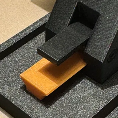 Kẹp PCB có hàm lò xo hỗ trợ hàn linh kiện