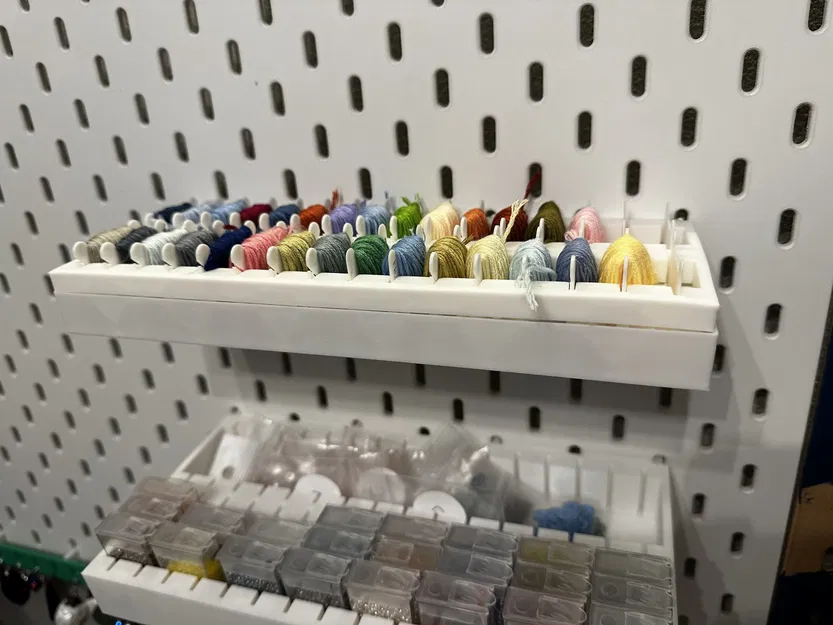 Giá đỡ chỉ thêu cho 32 cuộn với móc Ikea Skadis - Image 2