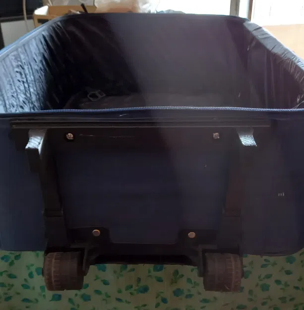 Giá đỡ hỗ trợ cho vali bán cứng - Image 11