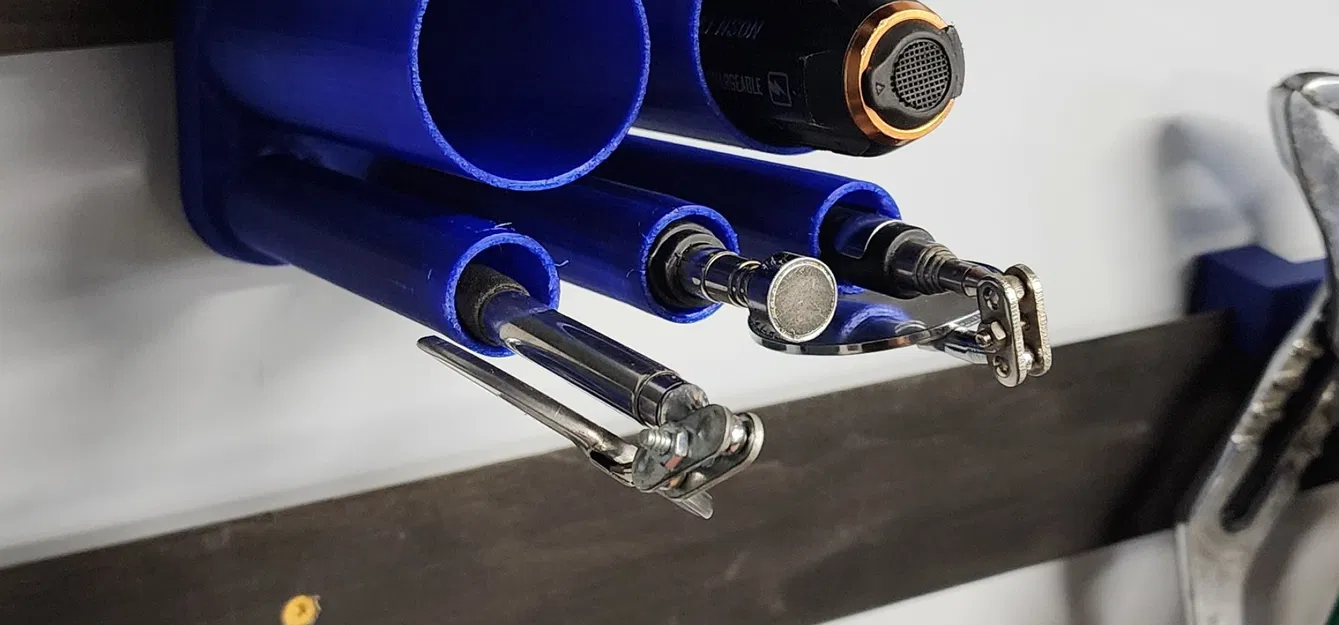 Giá đỡ đèn pin và gương treo tường tiện lợi - Image 3