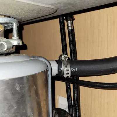 Flange đầu vào Insinkerator thay thế cho lỗ thông hơi