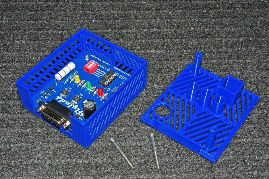 Vỏ bảo vệ thông gió cho bảng điều khiển FLYLED Strobe - Image 1