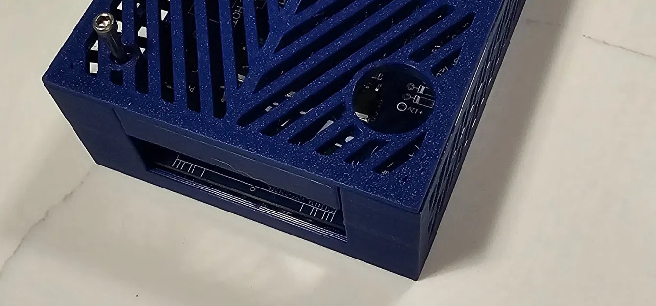 Vỏ bảo vệ thông gió cho bảng điều khiển FLYLED Strobe - Image 2