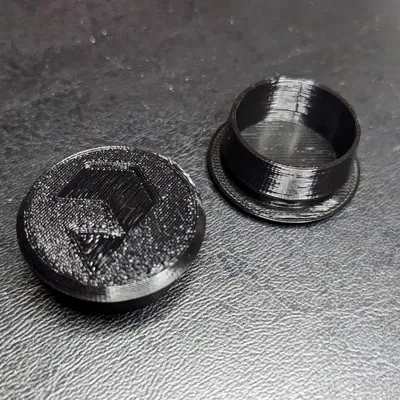 Nắp thay thế cho thùng rác ngoài trời Rubbermaid RM134501