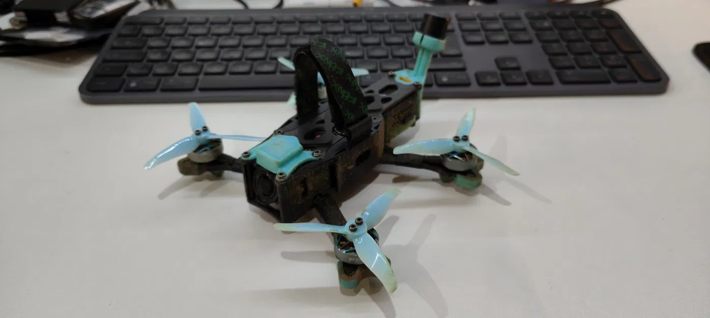 Bánh xe bảo vệ bên cho quadmula siren SF3 - Image 1