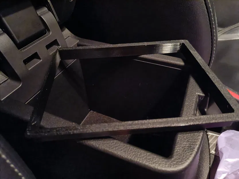 Khung chứa rác cho Mitsubishi Outlander 2019 - Image 3