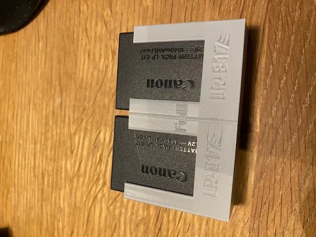 Giá đỡ pin LP-E17 đôi phiên bản 2 - Image 1