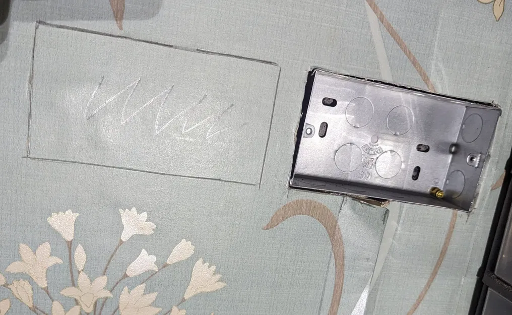 Mẫu công cụ đánh dấu hộp ổ cắm tiêu chuẩn Anh - Image 3