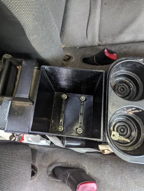 Ngăn để tay cho bảng điều khiển trung tâm của xe Crown Victoria - Image 2