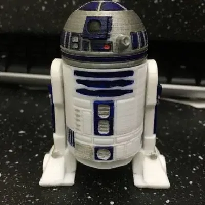 Mô hình R2-D2 có chân lên dây cót cho trò chơi ghép hình