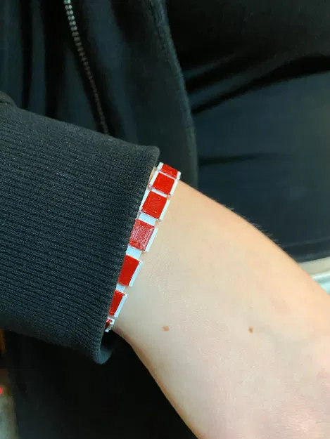 Vòng tay đa màu sắc với khóa cài - Image 1