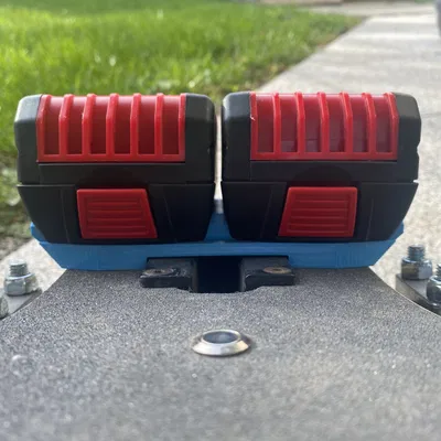 Giá đỡ pin Bosch 18V cho các bề mặt khác nhau