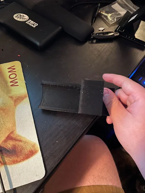 Giá đỡ tai nghe cho bàn làm việc IKEA Bekant - Image 1