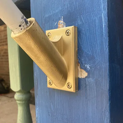 Giá đỡ cột cờ tự chế cho sân vườn