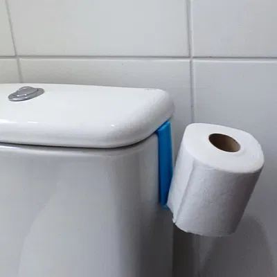 Giá đỡ giấy vệ sinh thiết kế tiện lợi cho phòng tắm