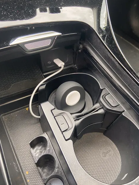 Giá đỡ sạc Apple Watch cho khay để cốc Mercedes C / GLC (2021+) - Image 1