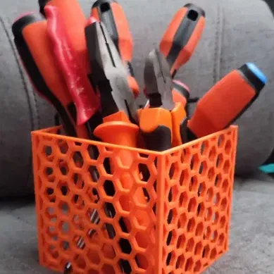 Giá đỡ bút hoặc dụng cụ hình lục giác