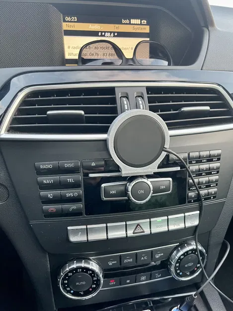 Giá đỡ sạc Magsafe cho iPhone trong khe CD ô tô - Image 6