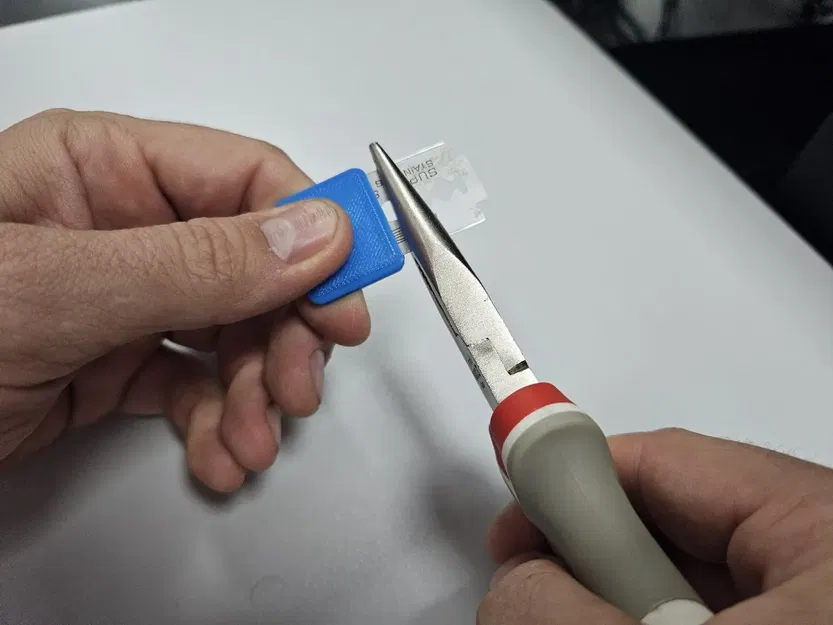 Giá đỡ dao cạo an toàn đơn giản - Image 3