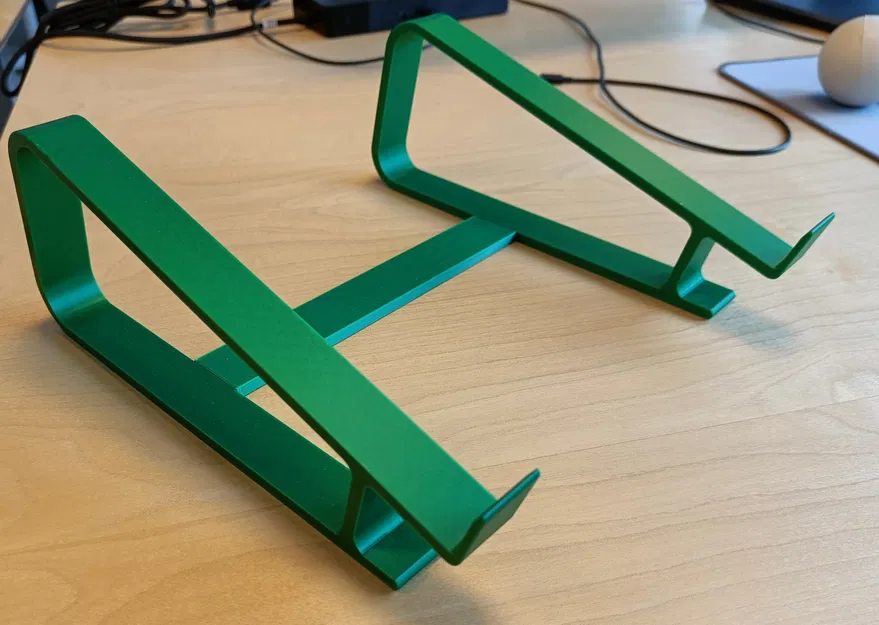 Giá đỡ laptop dễ dàng lắp ráp và cất gọn - Image 1