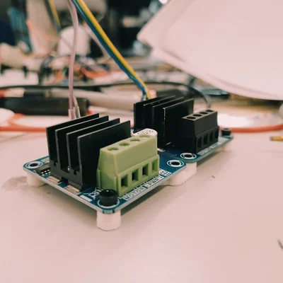 Giá đỡ PCB tối giản cho bộ điều khiển động cơ H Bridge IBT-4