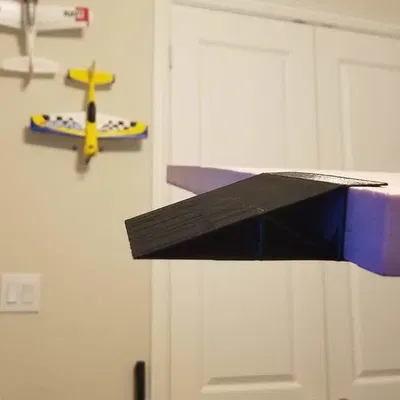 Gắn cánh cho mô hình máy bay RC bằng bìa xốp 1 inch