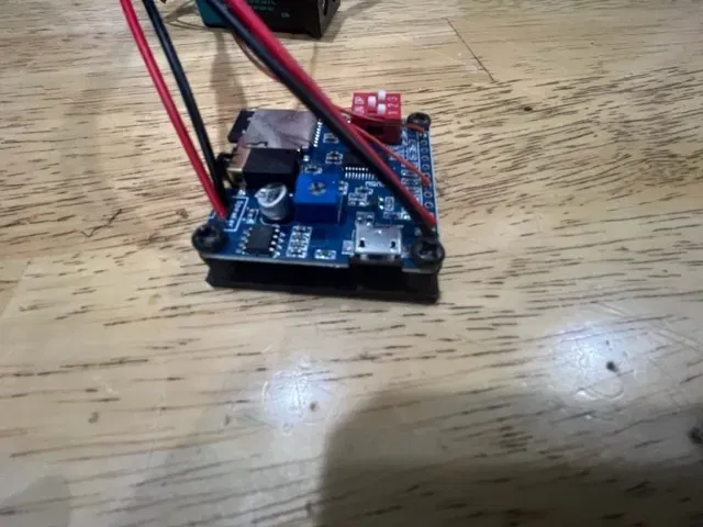 Giá đỡ cho máy phát MP3 trong mô hình 3D - Image 3