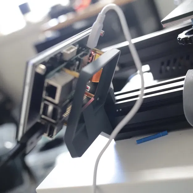 Giá đỡ màn hình Raspberry Pi cho máy in Ender 3 - Image 2