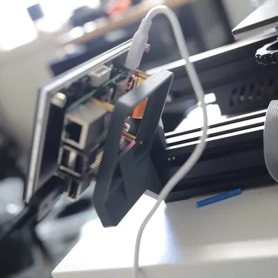 Giá đỡ màn hình Raspberry Pi cho máy in Ender 3