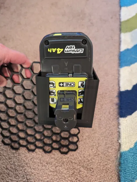 Giá đỡ pin Ryobi cho tường lưu trữ tổ ong 2 kích thước - Image 1