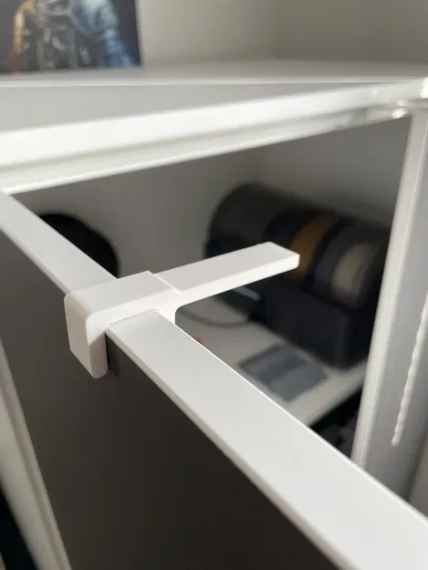 Giá đỡ cửa tủ đơn giản cho tủ ikea - Image 3