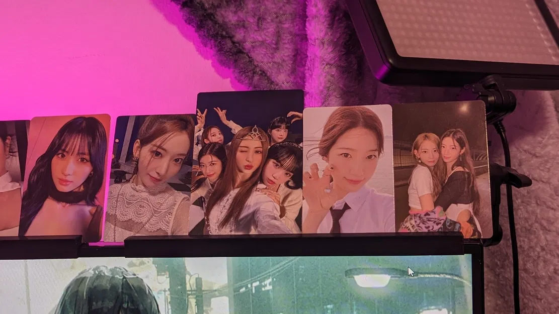 Giá đỡ thẻ photocard Kpop v1 200mm - Image 1